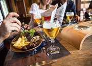 Degustación de comida y cerveza en Le Roy d'Espagne