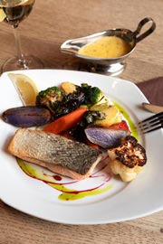 Salmón a la plancha con verduras a la parrilla