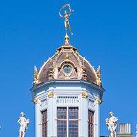 Architectural details of Le Roy d'Espagne brasserie