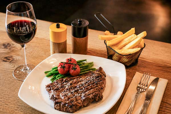 Entrecôte with béarnaise sauce